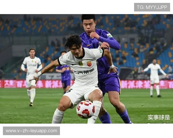 上海海港外援持续亮眼，卫冕之路全力以赴