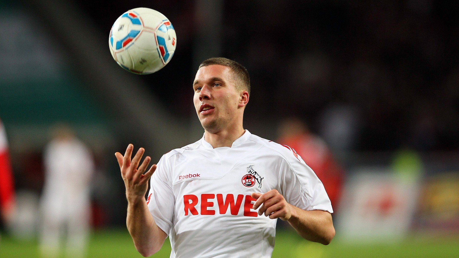 世界杯:FIFA展示“肌肉疲劳实时监控图” 教练可在平板查看红区状态